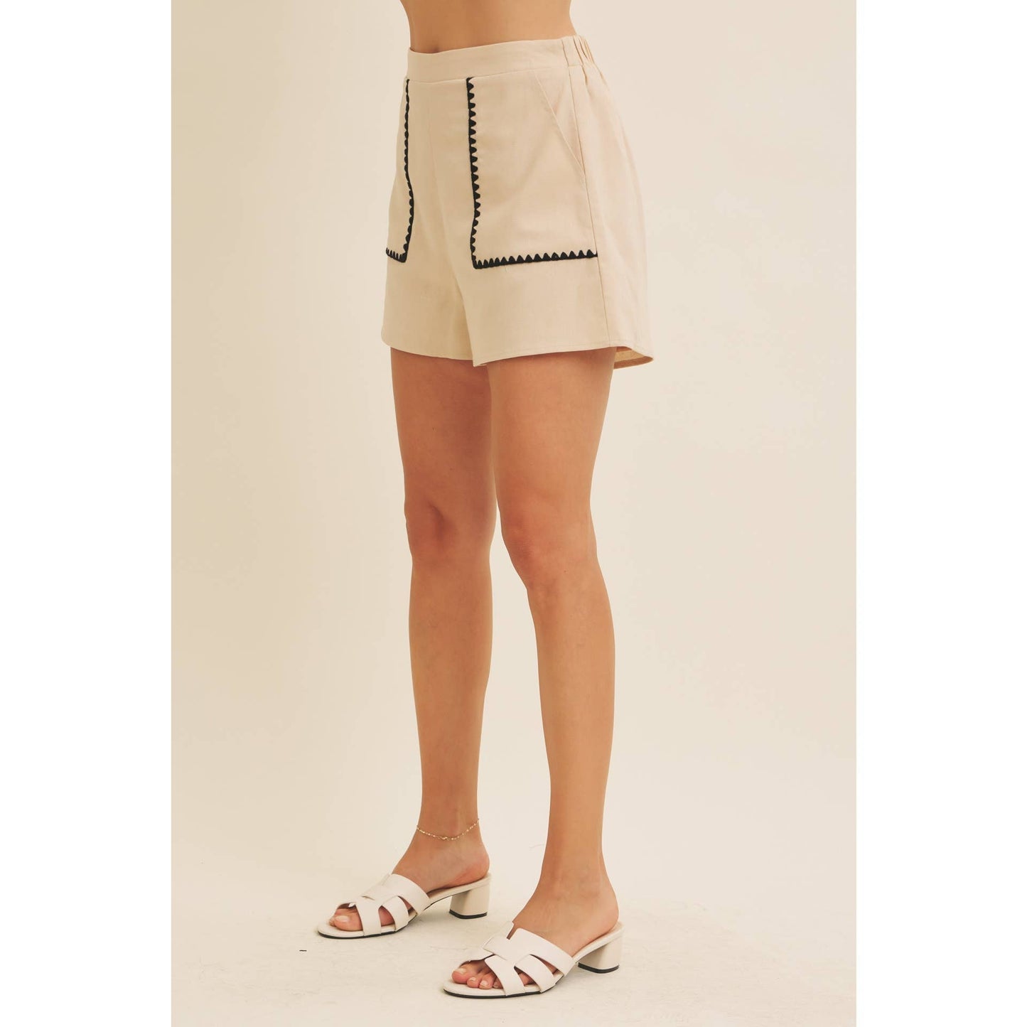 ELASTIC WAISTBAND LINEN SHORTS WITH EMBROIDERY