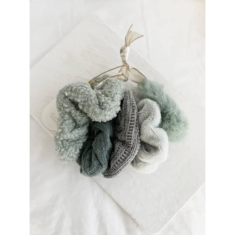 Velvet Scrunchies Set - IVORY