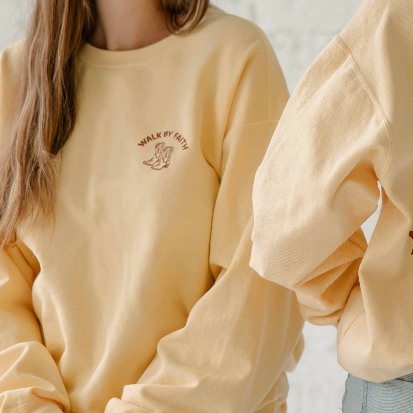 Walk by Faith Crewneck / S