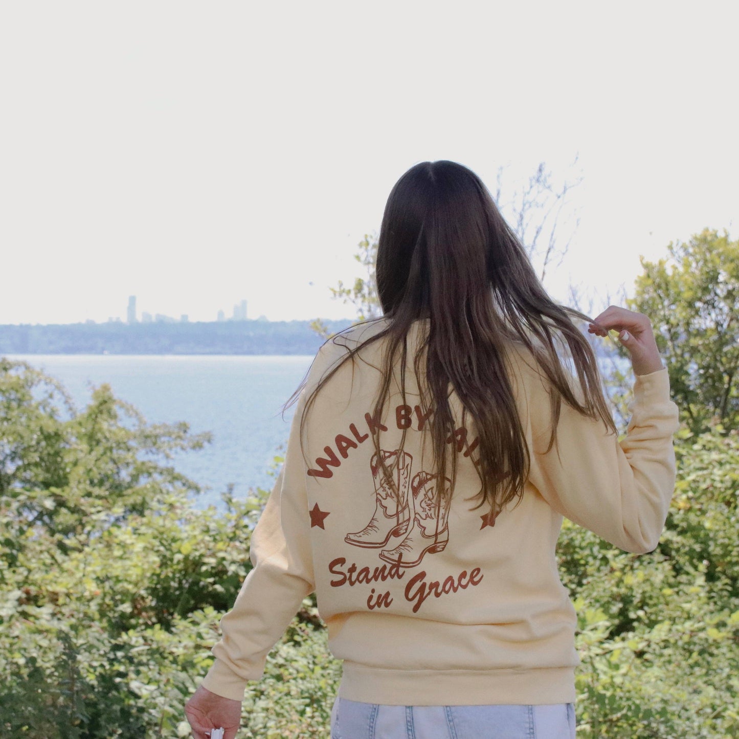 Walk by Faith Crewneck / S